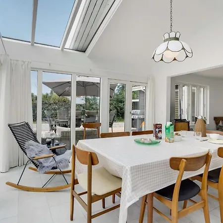 4 Bedroom Front In Sydals