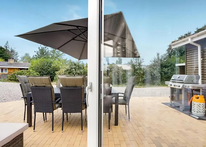 4 Bedroom Front In Sydals *